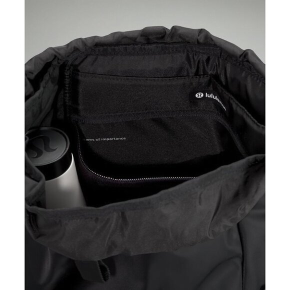 lululemon wunderlust Backpack black with silver hardware - Picture 11 of 16